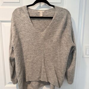 H&M Light Gray V-Neck Sweater